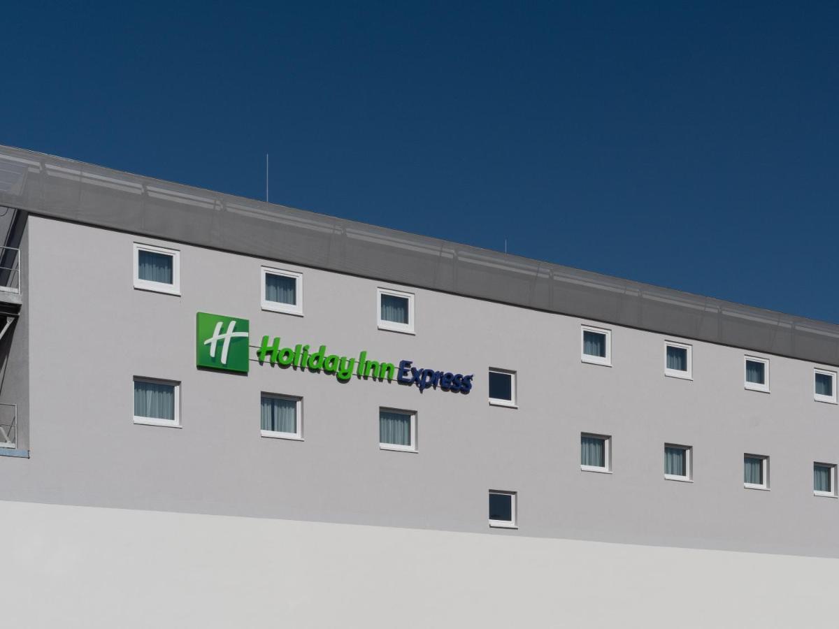 Holiday Inn Express - Hamburg South A7-As42, An Ihg Hotel Игесторф Екстериор снимка